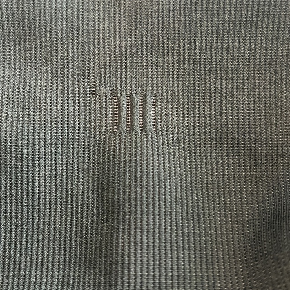 Like New Lululemon Cropped Leggings - Picture 8 of 12